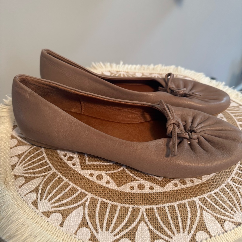 BUENO Women's Leather Ballet Flats Shoes Brown Size 37 = 6.5/7